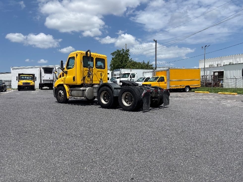 Day Cab Tractor-Heavy Duty Tractors-Freightliner-2019-Cascadia 11364ST-Hammond-LA-218,255\n\t\tmiles-$ 39,250 - Image 5