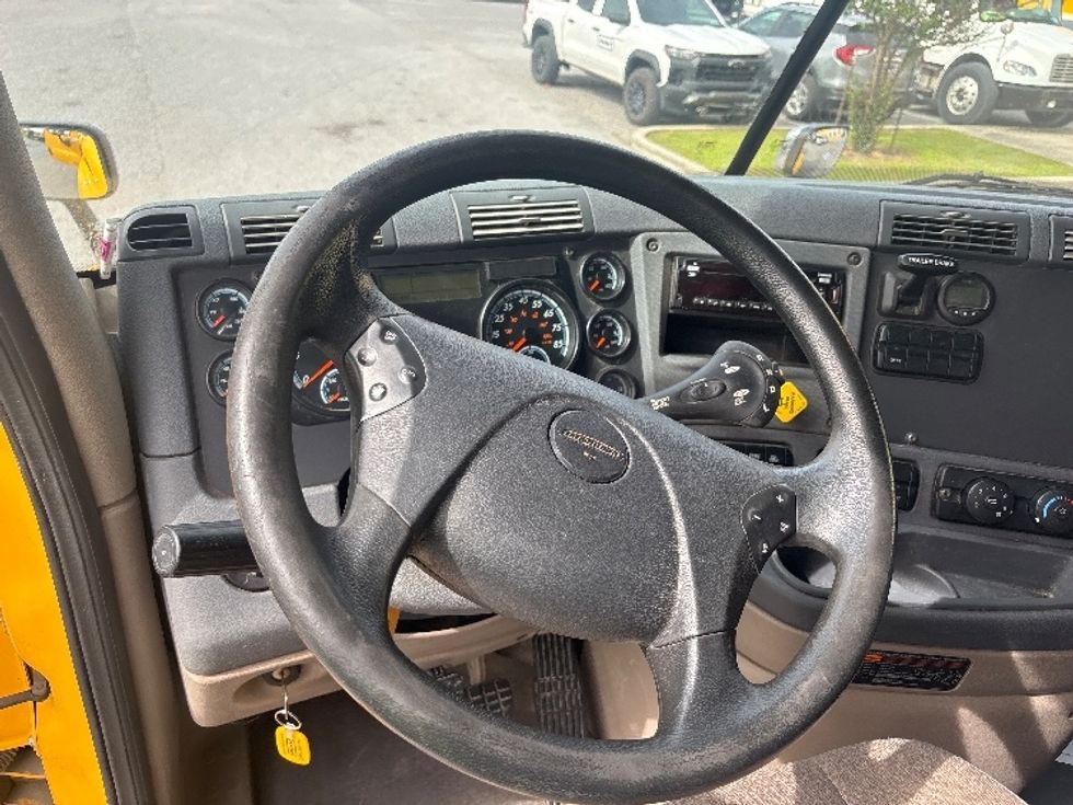 Day Cab Tractor-Heavy Duty Tractors-Freightliner-2019-Cascadia 11364ST-Hammond-LA-351,875\n\t\tmiles-$ 40,250 - Image 10