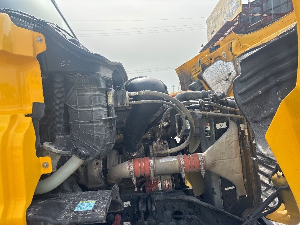 Day Cab Tractor-Heavy Duty Tractors-Freightliner-2019-Cascadia 11364ST-Hammond-LA-351,875\n\t\tmiles-$ 40,250 - Image 15