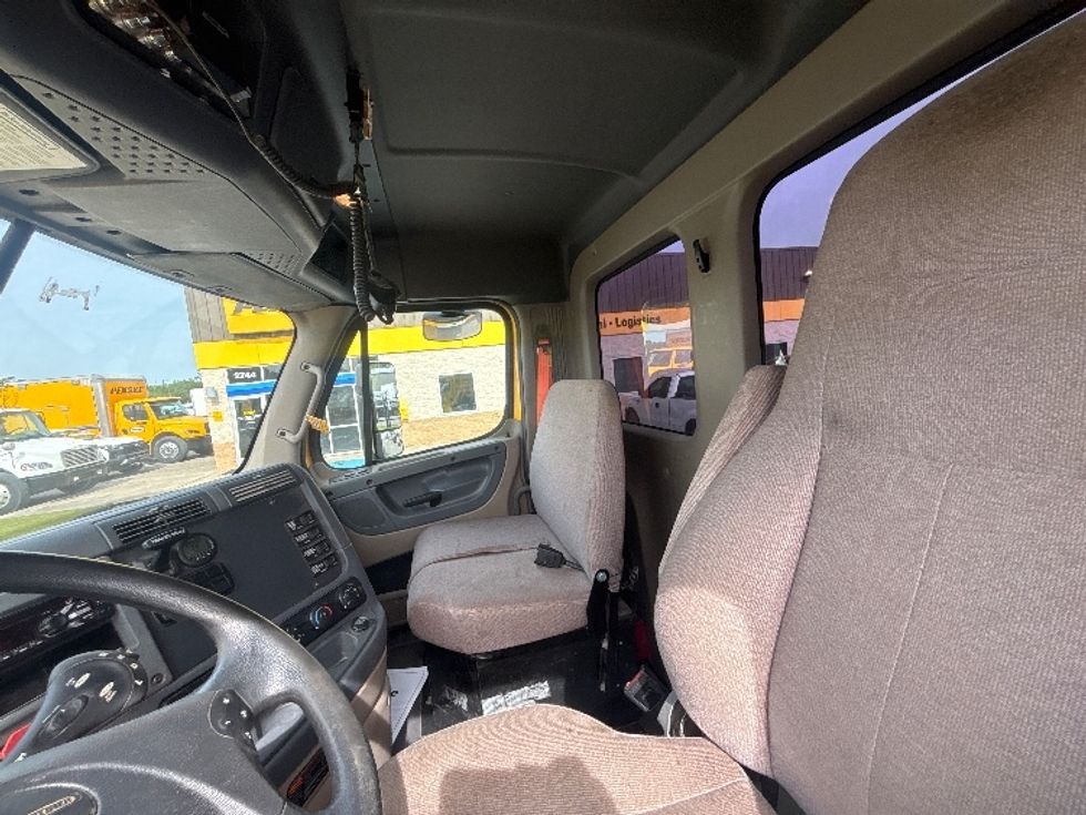 Day Cab Tractor-Heavy Duty Tractors-Freightliner-2019-Cascadia 11364ST-Hammond-LA-351,875\n\t\tmiles-$ 40,250 - Image 17