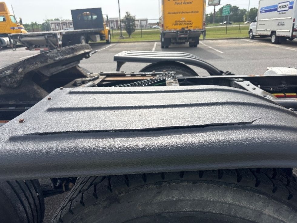 Day Cab Tractor-Heavy Duty Tractors-Freightliner-2019-Cascadia 11364ST-Hammond-LA-351,875\n\t\tmiles-$ 40,250 - Image 19