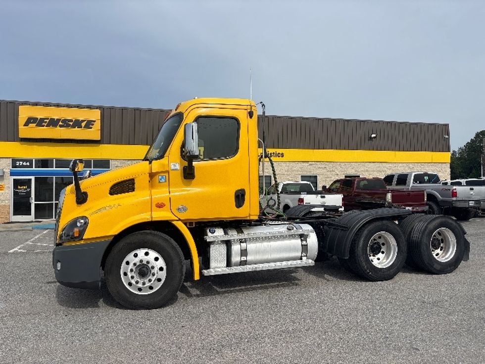 Day Cab Tractor-Heavy Duty Tractors-Freightliner-2019-Cascadia 11364ST-Hammond-LA-351,875\n\t\tmiles-$ 40,250 - Image 4