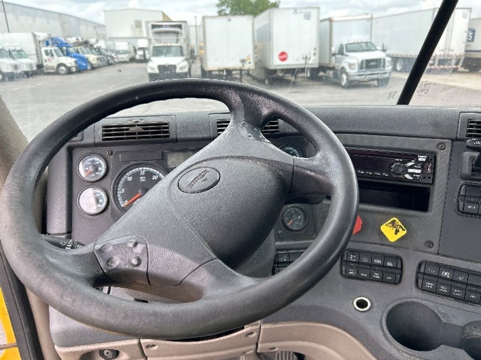Day Cab Tractor-Heavy Duty Tractors-Freightliner-2019-Cascadia 11364ST-Hammond-LA-400,793\n\t\tmiles-$ 37,500 - Image 11