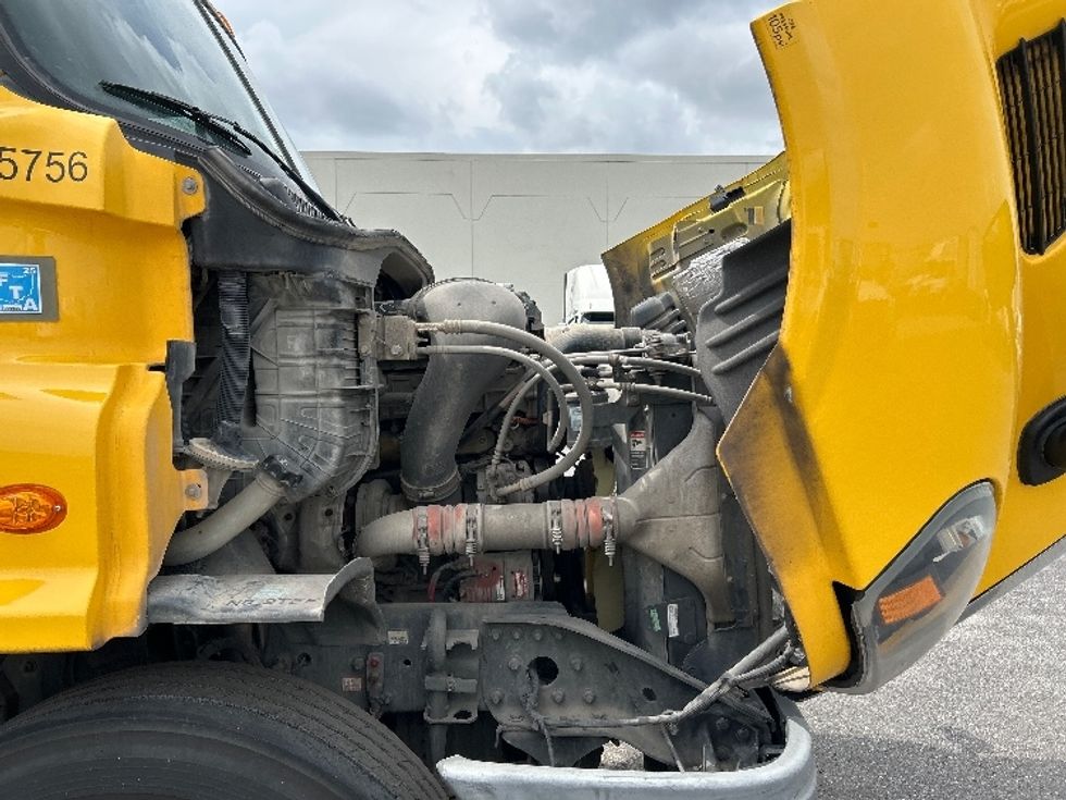 Day Cab Tractor-Heavy Duty Tractors-Freightliner-2019-Cascadia 11364ST-Hammond-LA-400,793\n\t\tmiles-$ 37,500 - Image 15