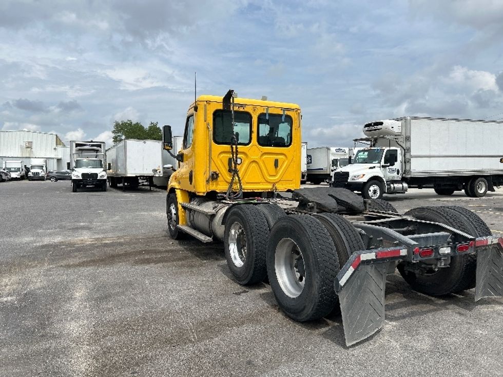 Day Cab Tractor-Heavy Duty Tractors-Freightliner-2019-Cascadia 11364ST-Hammond-LA-400,793\n\t\tmiles-$ 37,500 - Image 5