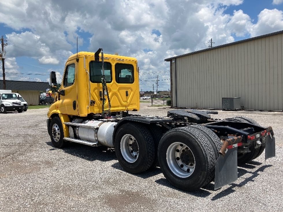 Day Cab Tractor-Heavy Duty Tractors-Freightliner-2019-Cascadia 11364ST-Homewood-AL-307,578\n\t\tmiles-$ 39,500 - Image 5