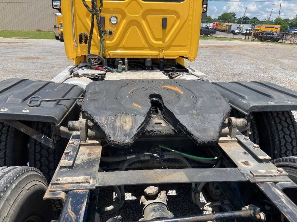 Day Cab Tractor-Heavy Duty Tractors-Freightliner-2019-Cascadia 11364ST-Homewood-AL-307,578\n\t\tmiles-$ 39,500 - Image 6