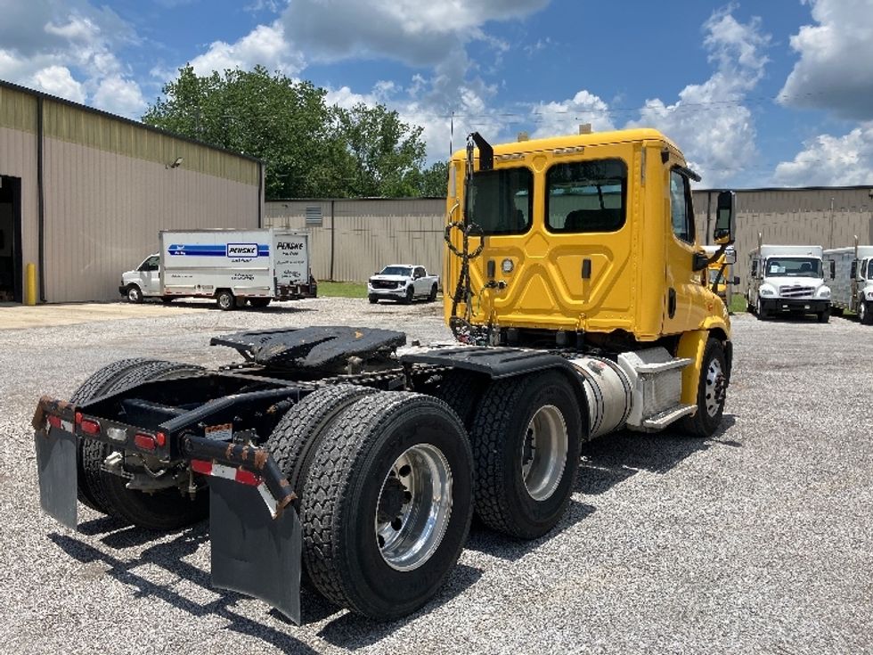 Day Cab Tractor-Heavy Duty Tractors-Freightliner-2019-Cascadia 11364ST-Homewood-AL-307,578\n\t\tmiles-$ 39,500 - Image 7