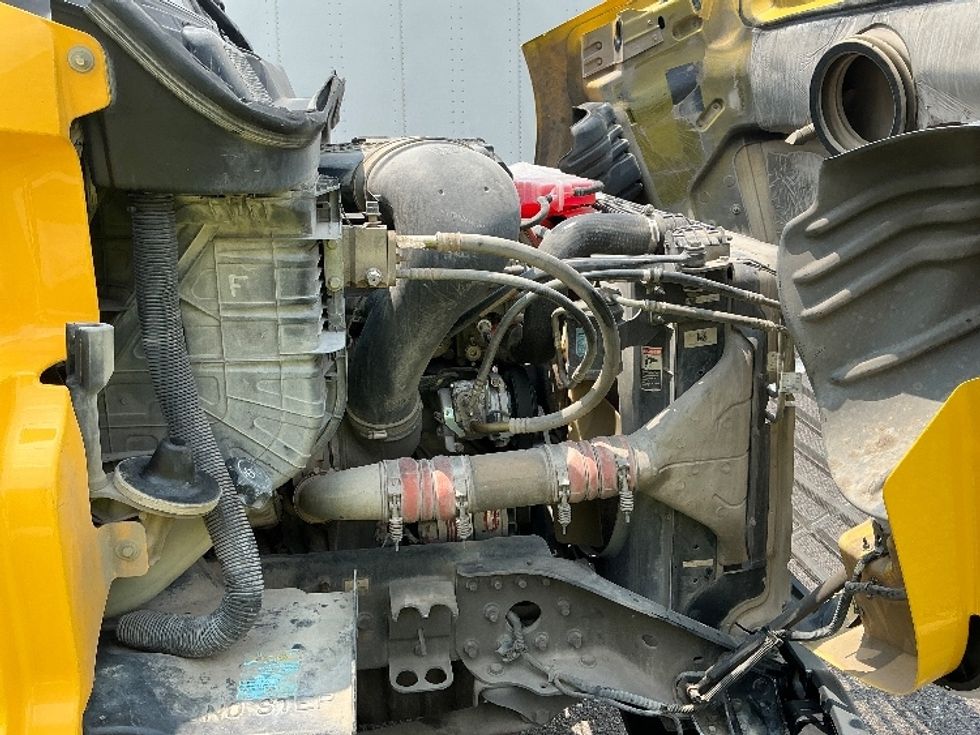 Day Cab Tractor-Heavy Duty Tractors-Freightliner-2019-Cascadia 11364ST-Homewood-AL-502,828\n\t\tmiles-$ 30,500 - Image 15