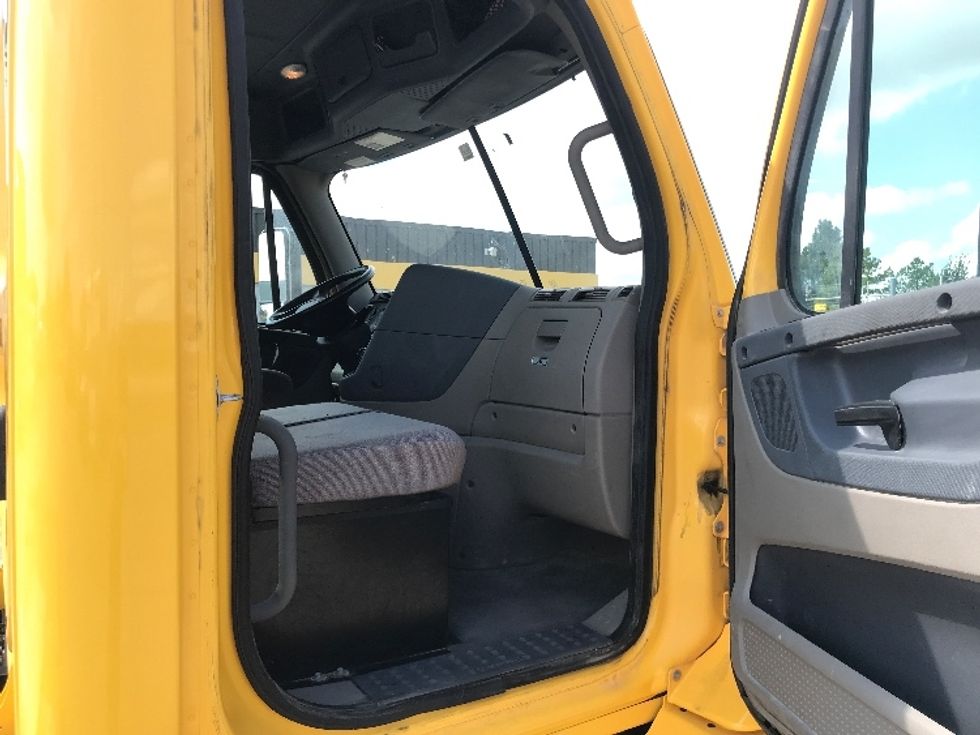 Day Cab Tractor-Heavy Duty Tractors-Freightliner-2019-Cascadia 11364ST-Houston-TX-317,222\n\t\tmiles-$ 42,250 - Image 12