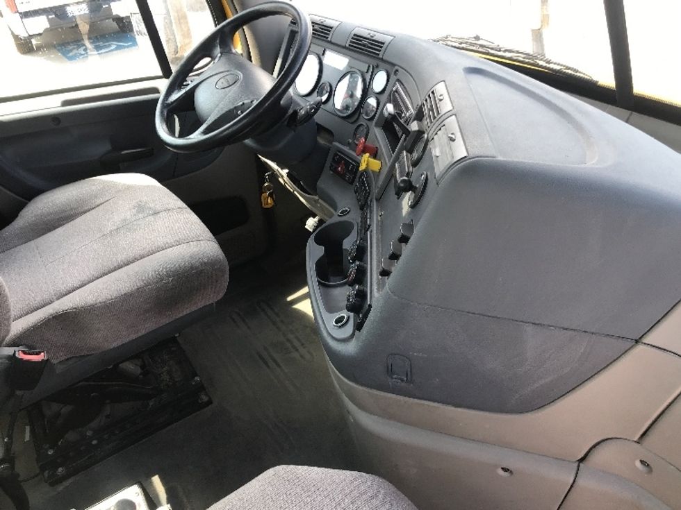 Day Cab Tractor-Heavy Duty Tractors-Freightliner-2019-Cascadia 11364ST-Houston-TX-317,222\n\t\tmiles-$ 42,250 - Image 14