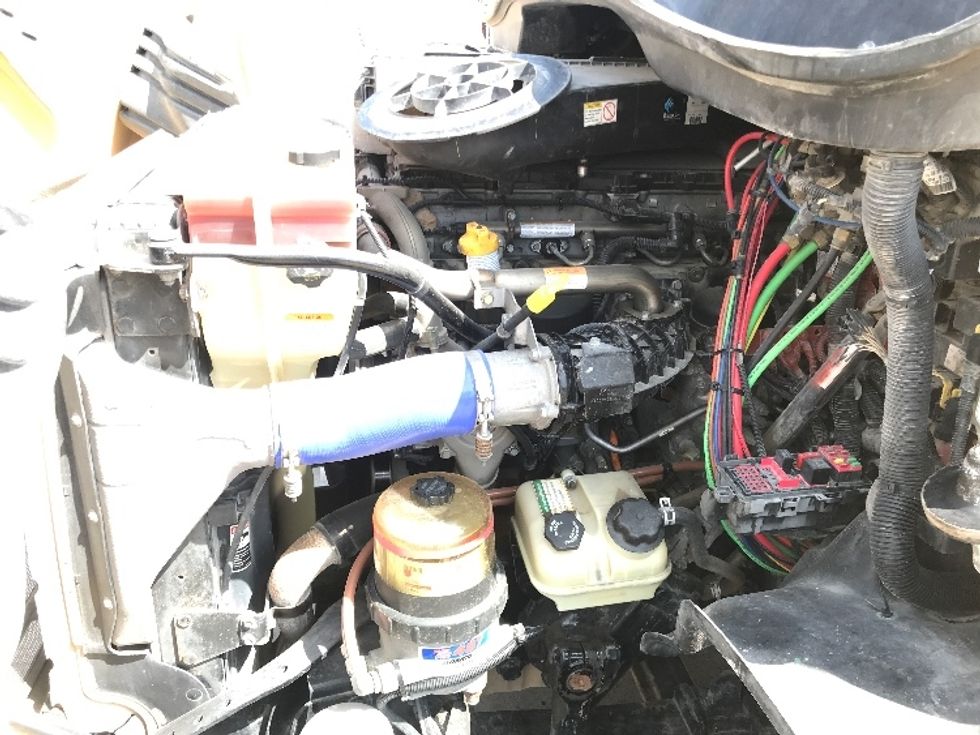 Day Cab Tractor-Heavy Duty Tractors-Freightliner-2019-Cascadia 11364ST-Houston-TX-317,222\n\t\tmiles-$ 42,250 - Image 16