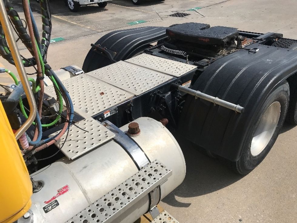 Day Cab Tractor-Heavy Duty Tractors-Freightliner-2019-Cascadia 11364ST-Houston-TX-317,222\n\t\tmiles-$ 42,250 - Image 17