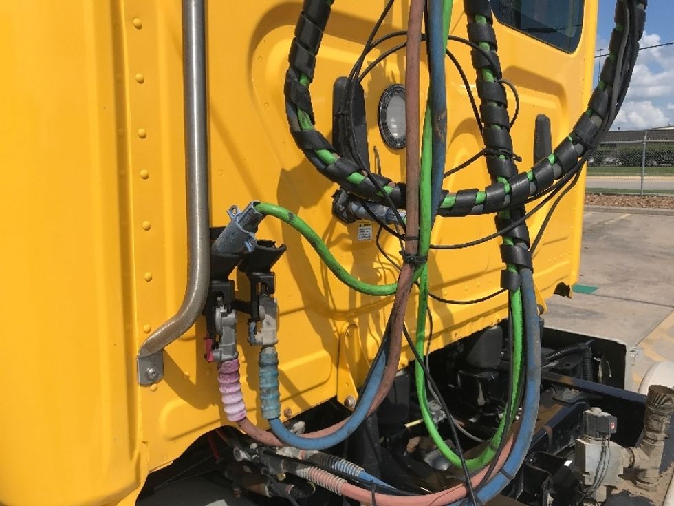 Day Cab Tractor-Heavy Duty Tractors-Freightliner-2019-Cascadia 11364ST-Houston-TX-317,222\n\t\tmiles-$ 42,250 - Image 18