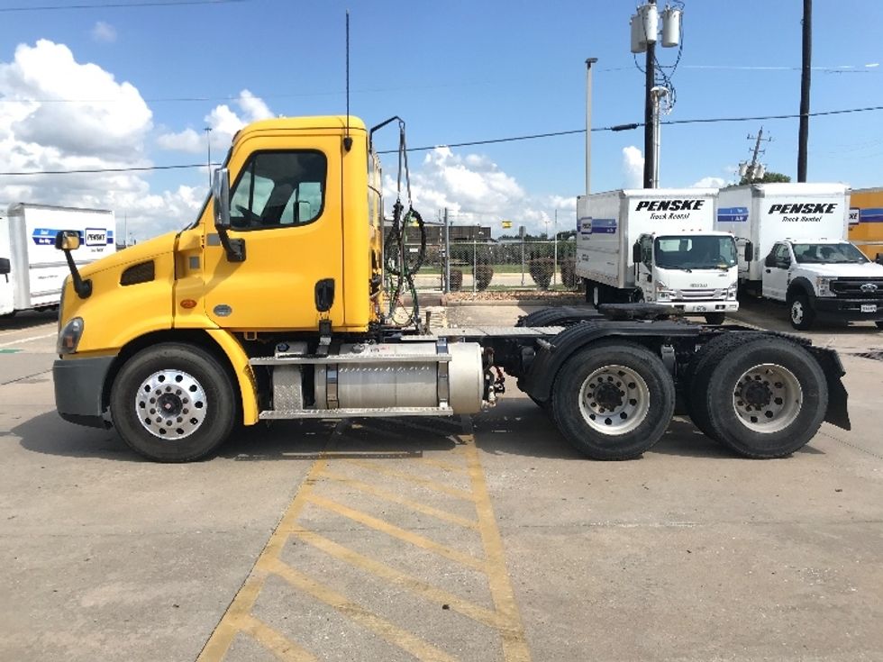 Day Cab Tractor-Heavy Duty Tractors-Freightliner-2019-Cascadia 11364ST-Houston-TX-317,222\n\t\tmiles-$ 42,250 - Image 4