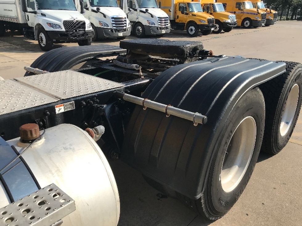 Day Cab Tractor-Heavy Duty Tractors-Freightliner-2019-Cascadia 11364ST-Houston-TX-338,024\n\t\tmiles-$ 38,000 - Image 17