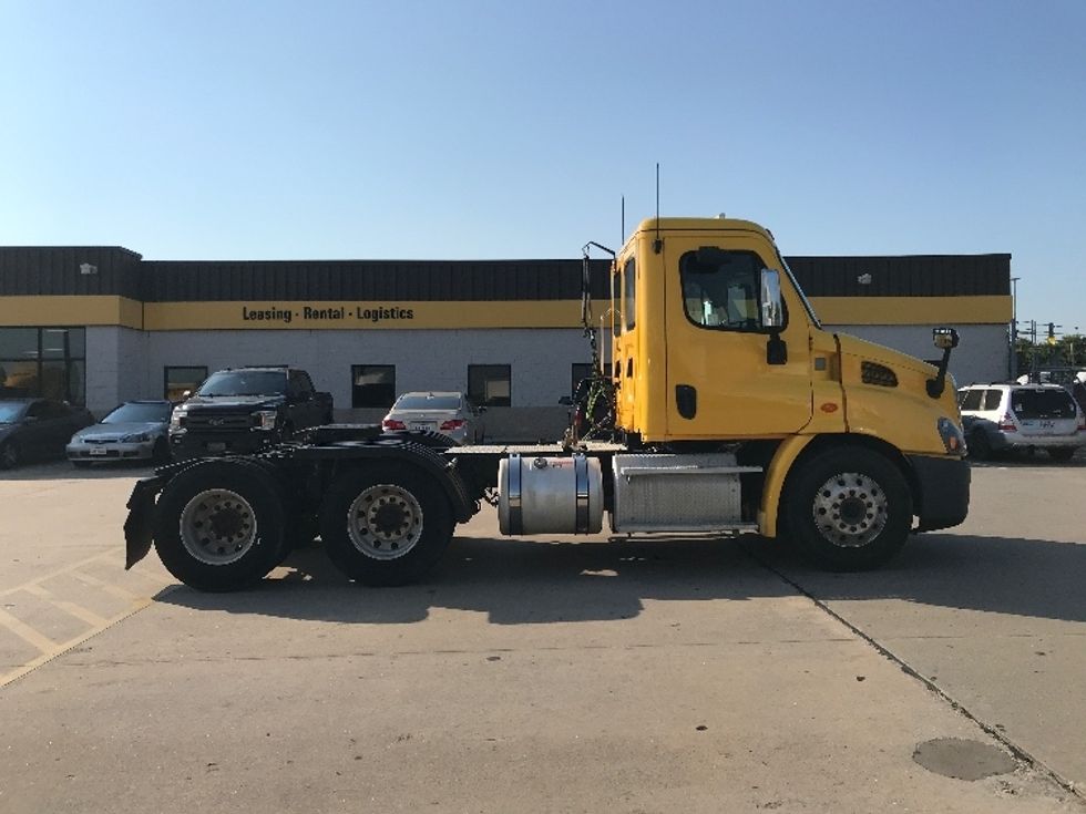 Day Cab Tractor-Heavy Duty Tractors-Freightliner-2019-Cascadia 11364ST-Houston-TX-338,024\n\t\tmiles-$ 38,000 - Image 8