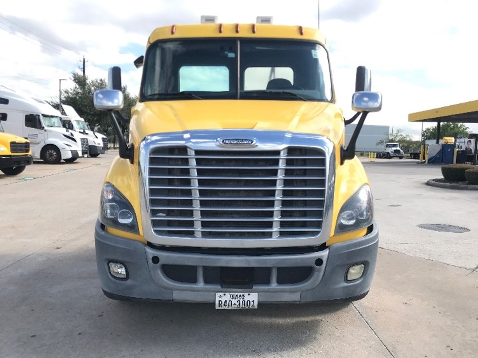 Day Cab Tractor-Heavy Duty Tractors-Freightliner-2019-Cascadia 11364ST-Houston-TX-341,898\n\t\tmiles-$ 37,750 - Image 2