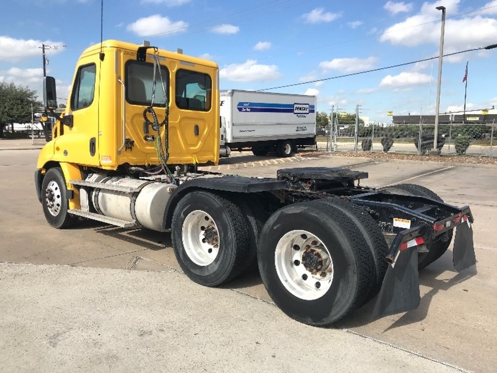 Day Cab Tractor-Heavy Duty Tractors-Freightliner-2019-Cascadia 11364ST-Houston-TX-341,898\n\t\tmiles-$ 37,750 - Image 5