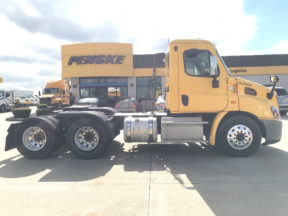 Day Cab Tractor-Heavy Duty Tractors-Freightliner-2019-Cascadia 11364ST-Houston-TX-341,898\n\t\tmiles-$ 37,750 - Image 8