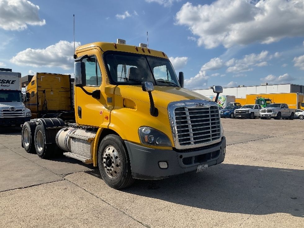 Day Cab Tractor-Heavy Duty Tractors-Freightliner-2019-Cascadia 11364ST-Houston-TX-365,806\n\t\tmiles-$ 48,500 - Image 1