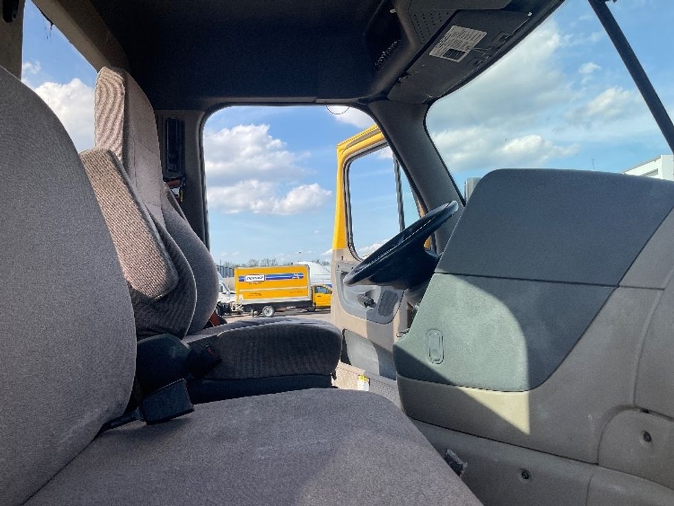 Day Cab Tractor-Heavy Duty Tractors-Freightliner-2019-Cascadia 11364ST-Houston-TX-365,806\n\t\tmiles-$ 48,500 - Image 14