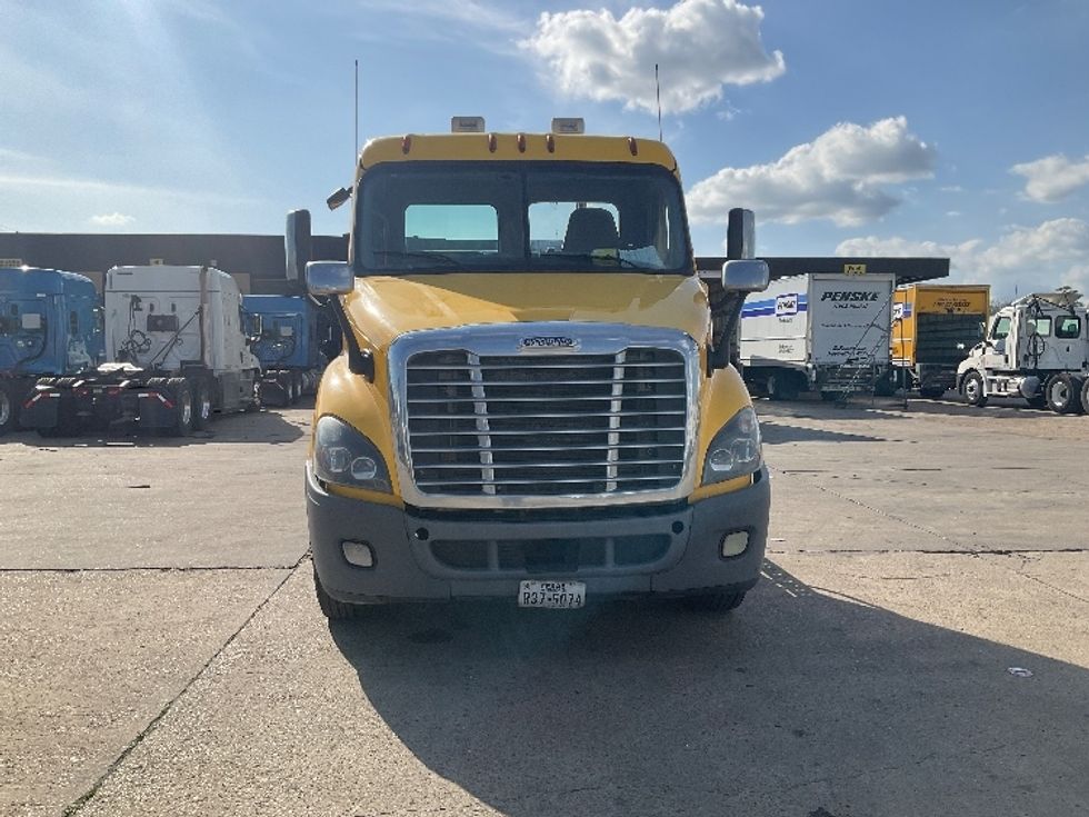 Day Cab Tractor-Heavy Duty Tractors-Freightliner-2019-Cascadia 11364ST-Houston-TX-365,806\n\t\tmiles-$ 48,500 - Image 2
