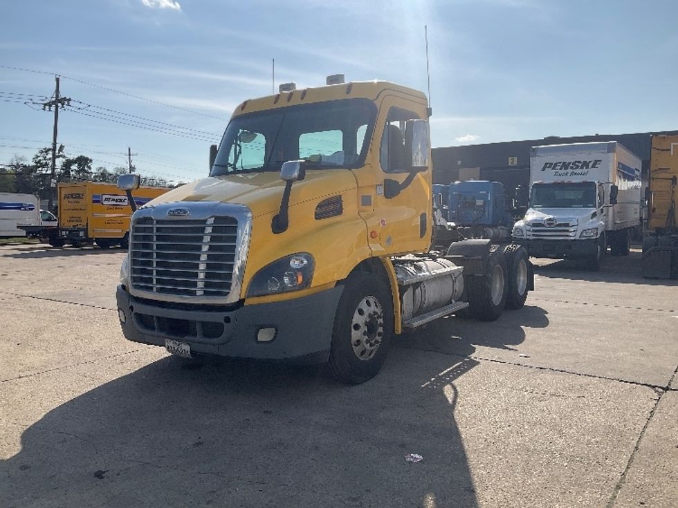 Day Cab Tractor-Heavy Duty Tractors-Freightliner-2019-Cascadia 11364ST-Houston-TX-365,806\n\t\tmiles-$ 48,500 - Image 3
