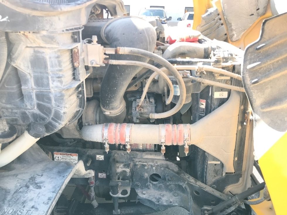 Day Cab Tractor-Heavy Duty Tractors-Freightliner-2019-Cascadia 11364ST-Houston-TX-384,802\n\t\tmiles-$ 38,500 - Image 15