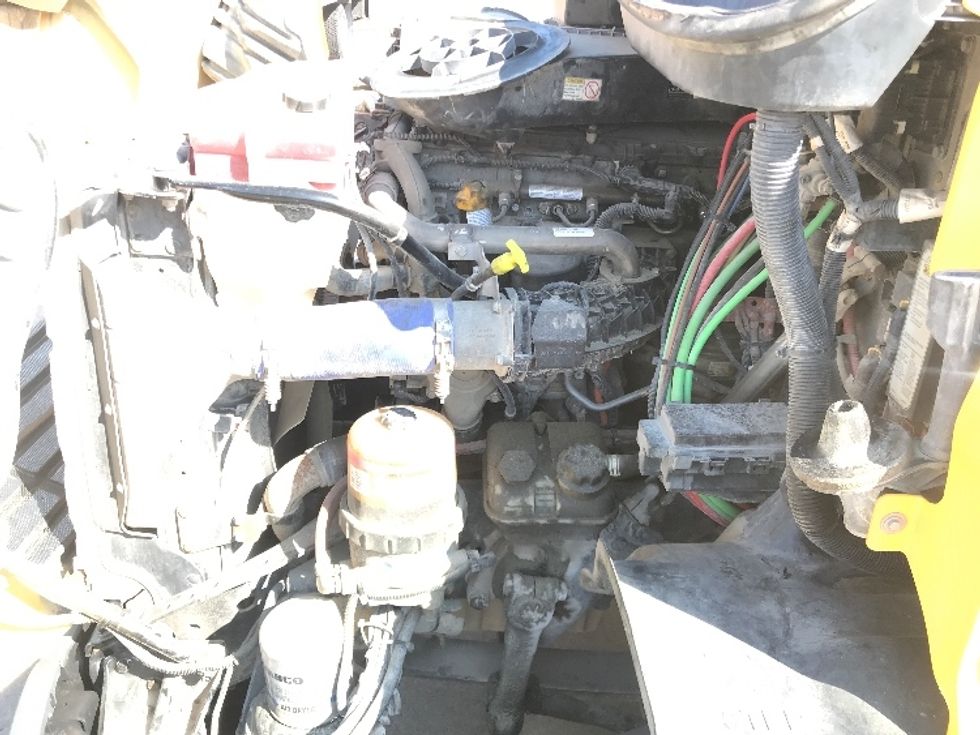 Day Cab Tractor-Heavy Duty Tractors-Freightliner-2019-Cascadia 11364ST-Houston-TX-384,802\n\t\tmiles-$ 38,500 - Image 16
