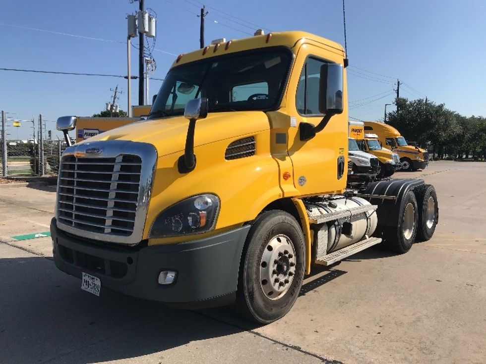 Day Cab Tractor-Heavy Duty Tractors-Freightliner-2019-Cascadia 11364ST-Houston-TX-384,802\n\t\tmiles-$ 38,500 - Image 3