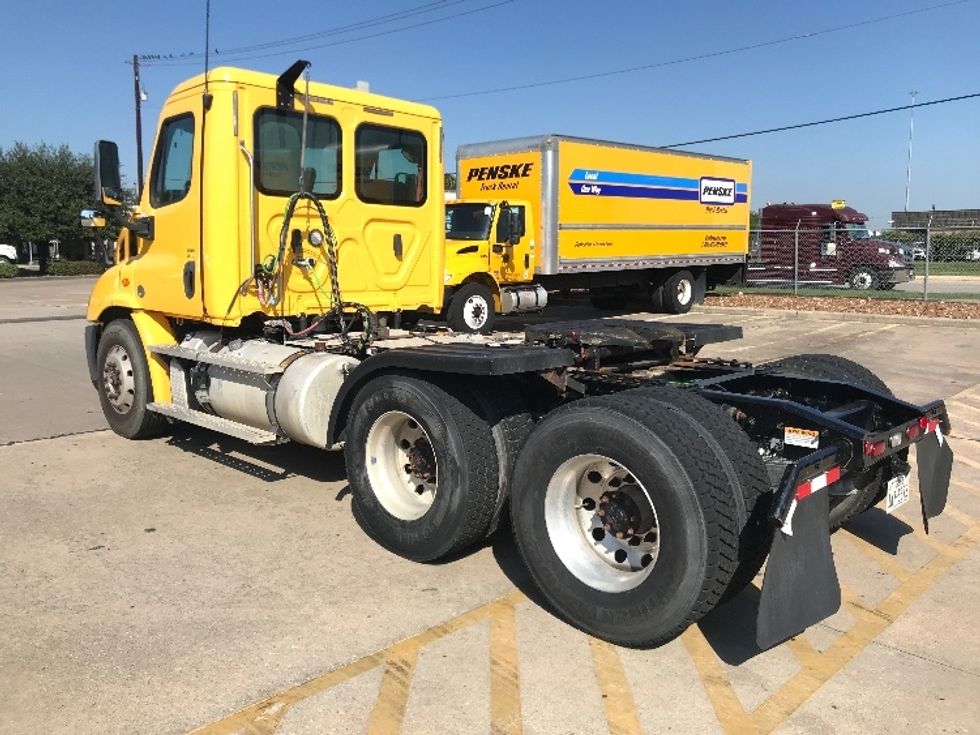 Day Cab Tractor-Heavy Duty Tractors-Freightliner-2019-Cascadia 11364ST-Houston-TX-384,802\n\t\tmiles-$ 38,500 - Image 5