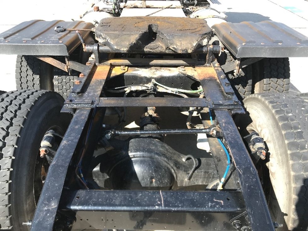 Day Cab Tractor-Heavy Duty Tractors-Freightliner-2019-Cascadia 11364ST-Houston-TX-384,802\n\t\tmiles-$ 38,500 - Image 6