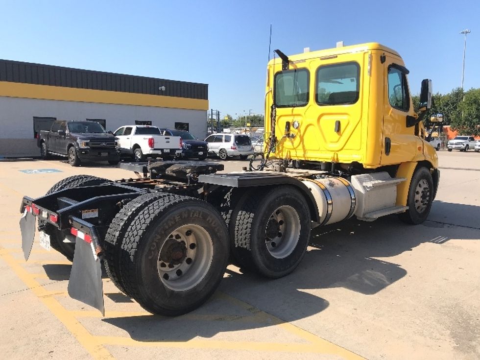 Day Cab Tractor-Heavy Duty Tractors-Freightliner-2019-Cascadia 11364ST-Houston-TX-384,802\n\t\tmiles-$ 38,500 - Image 7