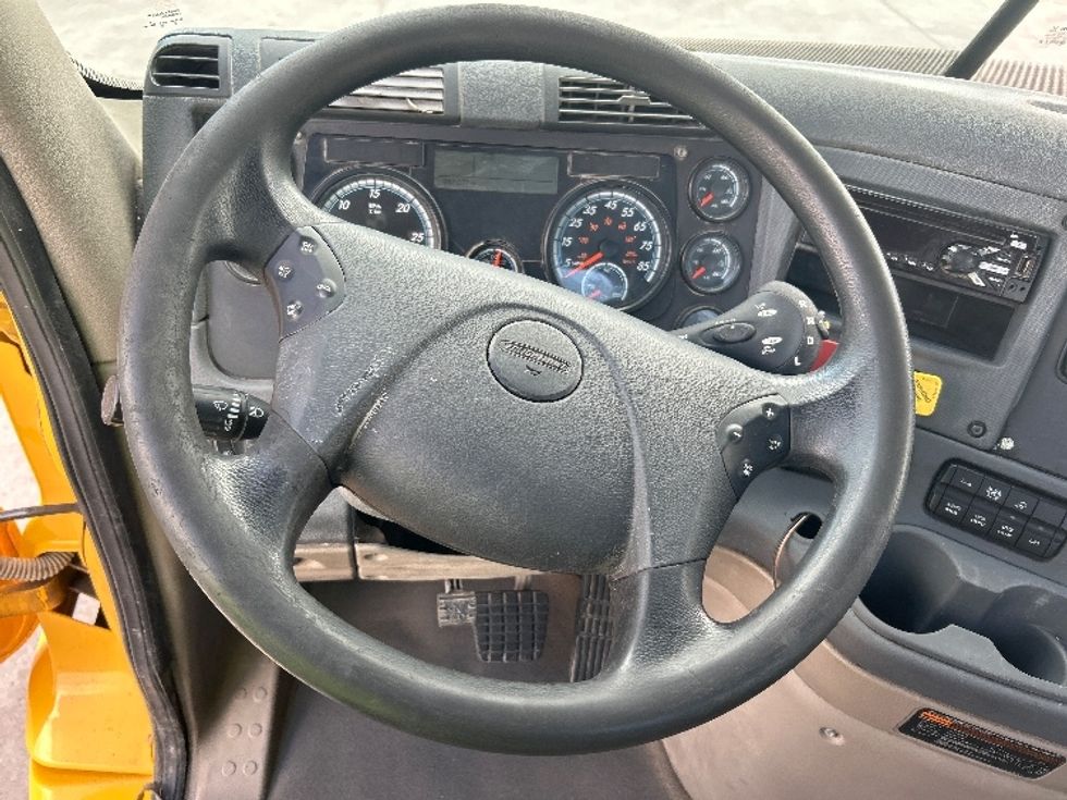 Day Cab Tractor-Heavy Duty Tractors-Freightliner-2019-Cascadia 11364ST-Houston-TX-386,970\n\t\tmiles-$ 38,250 - Image 11