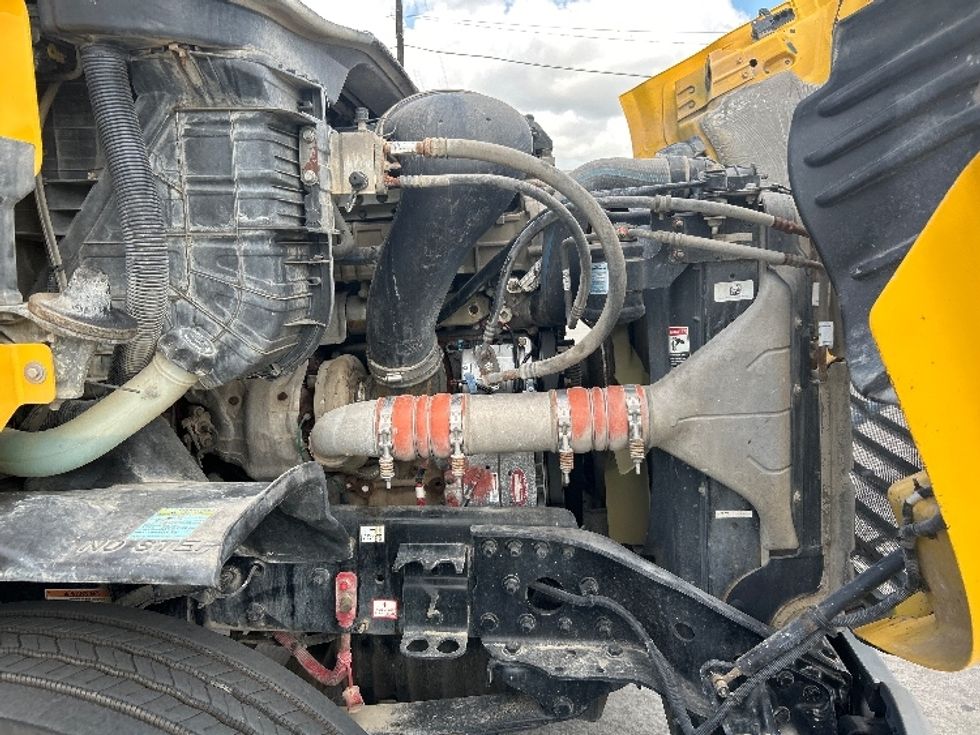 Day Cab Tractor-Heavy Duty Tractors-Freightliner-2019-Cascadia 11364ST-Houston-TX-386,970\n\t\tmiles-$ 38,250 - Image 16