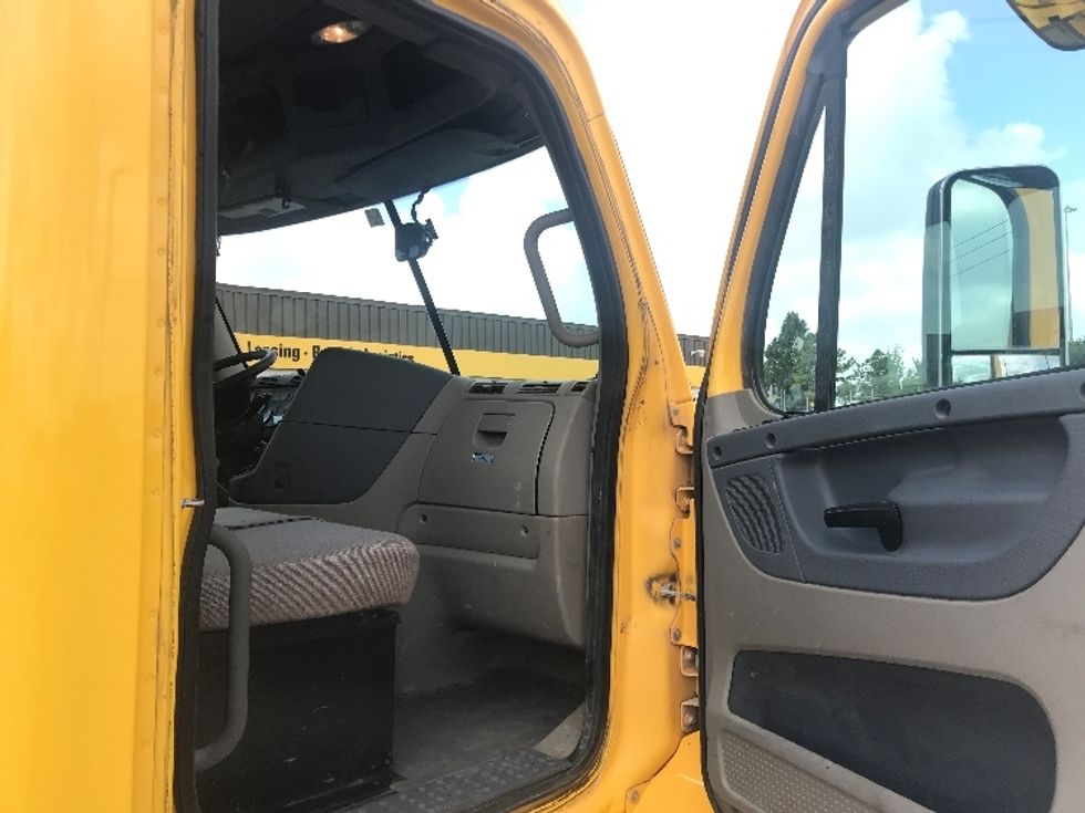 Day Cab Tractor-Heavy Duty Tractors-Freightliner-2019-Cascadia 11364ST-Houston-TX-432,716\n\t\tmiles-$ 35,750 - Image 10