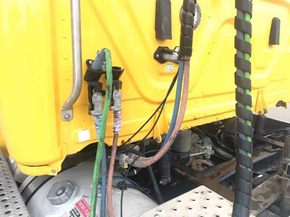 Day Cab Tractor-Heavy Duty Tractors-Freightliner-2019-Cascadia 11364ST-Houston-TX-432,716\n\t\tmiles-$ 35,750 - Image 15