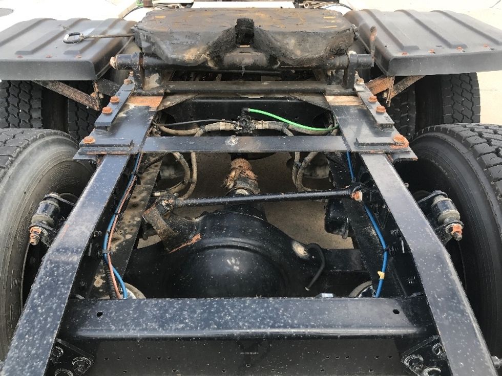 Day Cab Tractor-Heavy Duty Tractors-Freightliner-2019-Cascadia 11364ST-Houston-TX-432,716\n\t\tmiles-$ 35,750 - Image 5