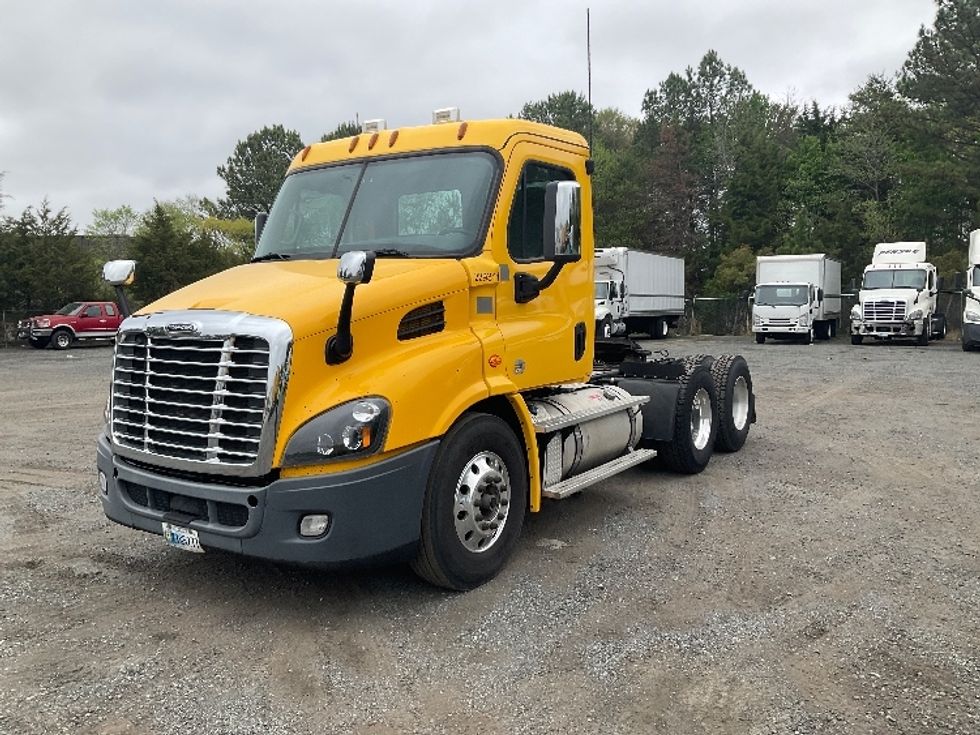 Day Cab Tractor-Heavy Duty Tractors-Freightliner-2019-Cascadia 11364ST-Indian Trail-NC-488,122\n\t\tmiles-$ 31,750 - Image 3