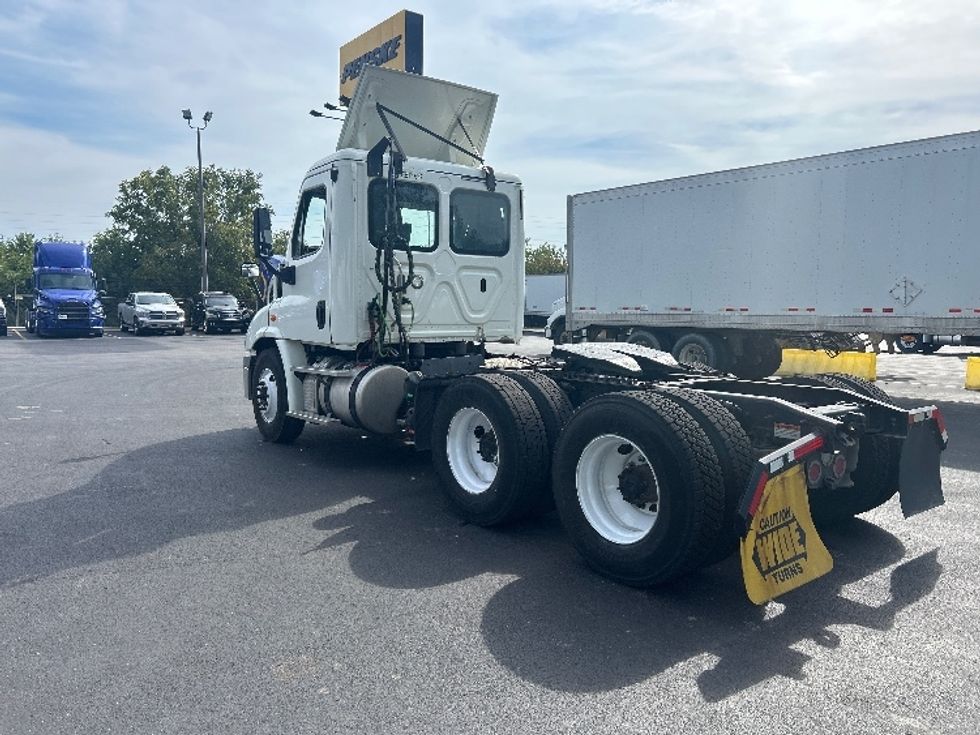 Day Cab Tractor-Heavy Duty Tractors-Freightliner-2019-Cascadia 11364ST-Indianapolis-IN-291,568\n\t\tmiles-$ 42,500 - Image 5