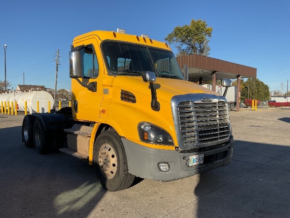 Day Cab Tractor-Heavy Duty Tractors-Freightliner-2019-Cascadia 11364ST-Indianapolis-IN-354,590\n\t\tmiles-$ 47,000 - Image 1