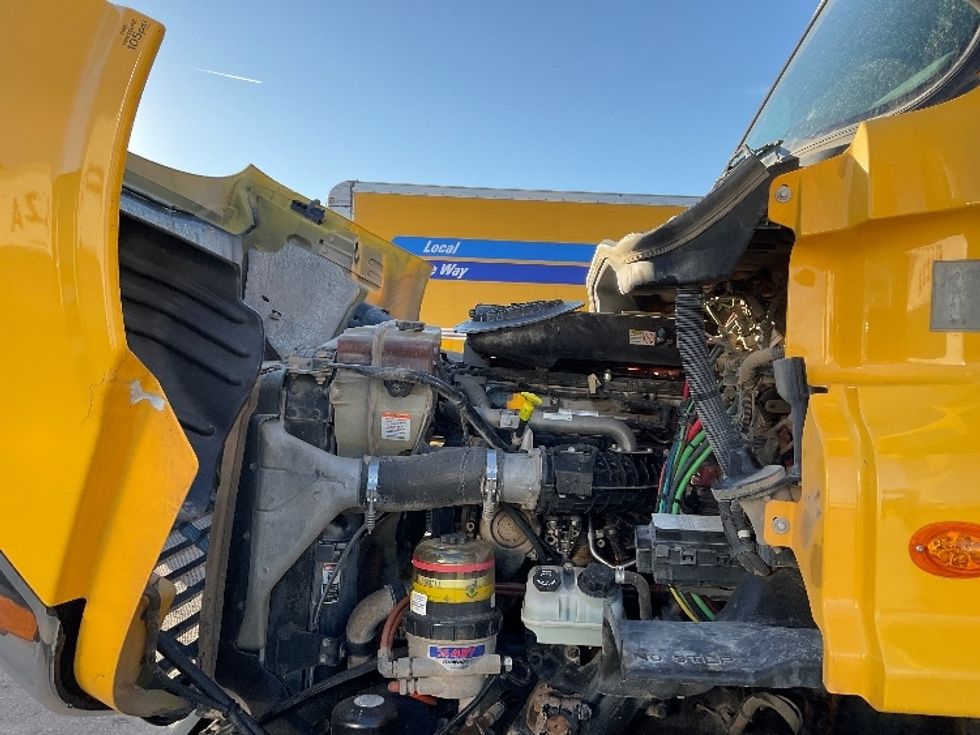 Day Cab Tractor-Heavy Duty Tractors-Freightliner-2019-Cascadia 11364ST-Indianapolis-IN-354,590\n\t\tmiles-$ 47,000 - Image 16