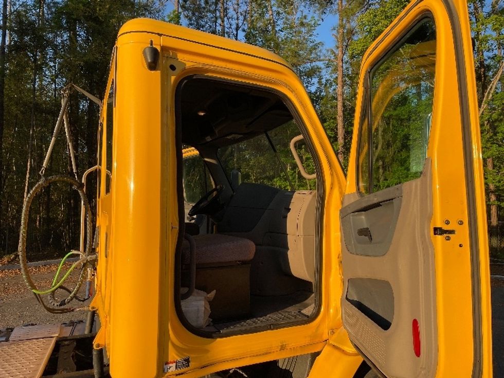Day Cab Tractor-Heavy Duty Tractors-Freightliner-2019-Cascadia 11364ST-Jacksonville-FL-619,534\n\t\tmiles-$ 24,250 - Image 12
