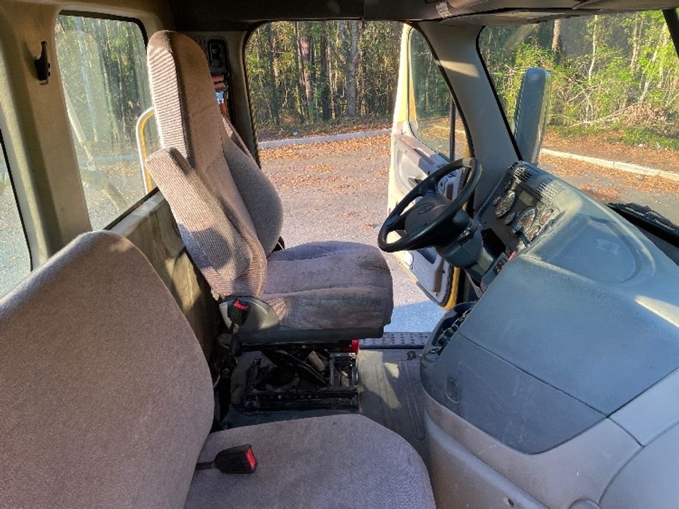 Day Cab Tractor-Heavy Duty Tractors-Freightliner-2019-Cascadia 11364ST-Jacksonville-FL-619,534\n\t\tmiles-$ 24,250 - Image 14