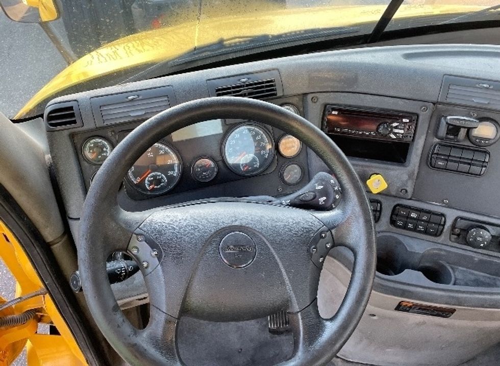 Day Cab Tractor-Heavy Duty Tractors-Freightliner-2019-Cascadia 11364ST-Jacksonville-FL-694,335\n\t\tmiles-$ 24,250 - Image 11
