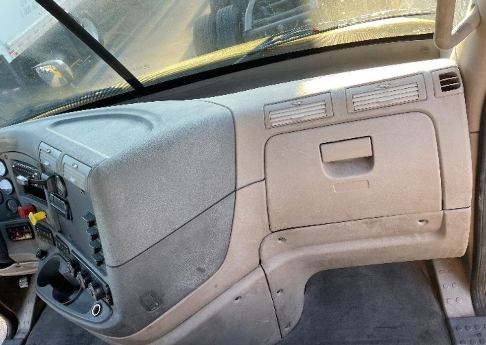 Day Cab Tractor-Heavy Duty Tractors-Freightliner-2019-Cascadia 11364ST-Jacksonville-FL-694,335\n\t\tmiles-$ 24,250 - Image 13