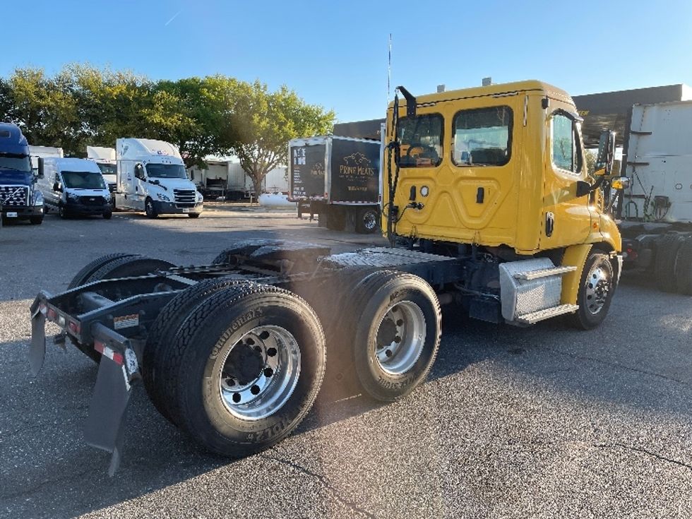 Day Cab Tractor-Heavy Duty Tractors-Freightliner-2019-Cascadia 11364ST-Jacksonville-FL-694,335\n\t\tmiles-$ 24,250 - Image 7