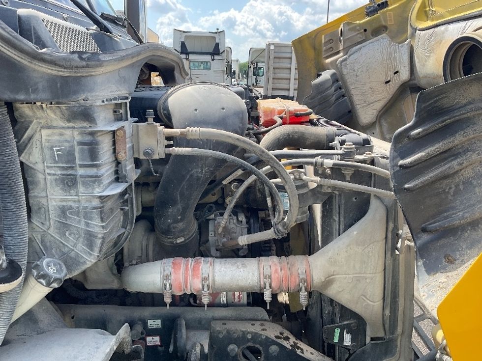 Day Cab Tractor-Heavy Duty Tractors-Freightliner-2019-Cascadia 11364ST-Kansas City-MO-209,526\n\t\tmiles-$ 47,750 - Image 14