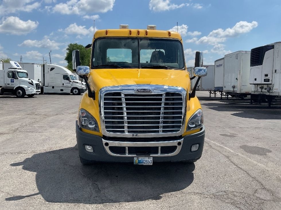 Day Cab Tractor-Heavy Duty Tractors-Freightliner-2019-Cascadia 11364ST-Kansas City-MO-209,526\n\t\tmiles-$ 47,750 - Image 2
